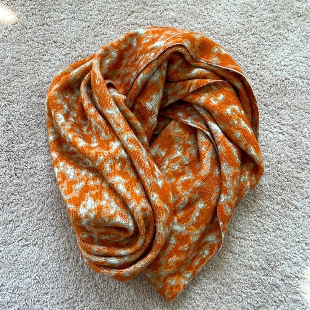 Michael Kors Orange and White Infinity Scarf